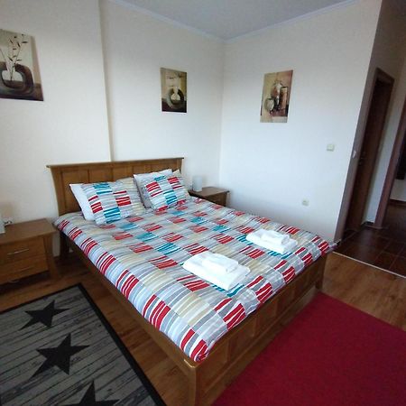 Cedar Lodge 4 Self-Catered Apartment Bansko Exterior photo